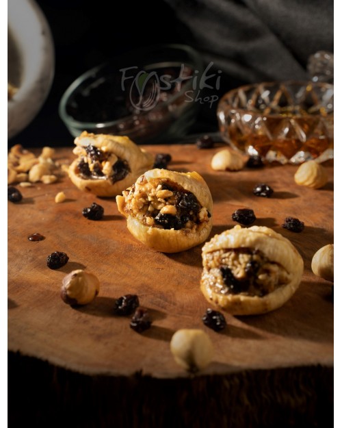 Figs with hazelnut and raisin filling