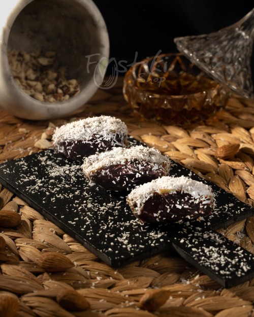 Dates with almond & coconut filling